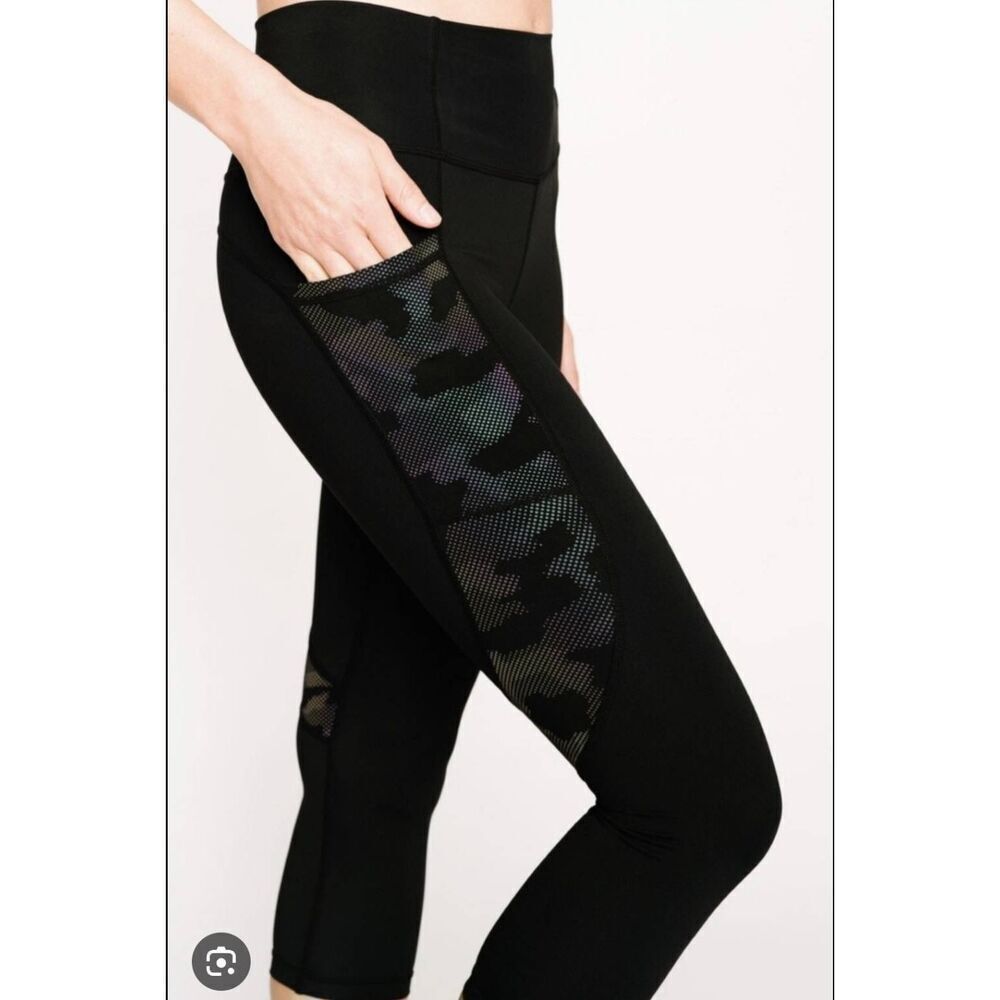 Zyia Active Black Camo Reflective Pocket Crop Legging Size 8-10